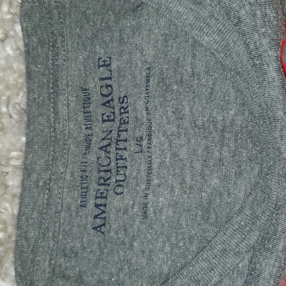 AE t-shirt - Picture 3 of 3